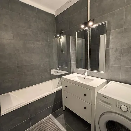 Familial Avec Parking Privatif Carcassonne