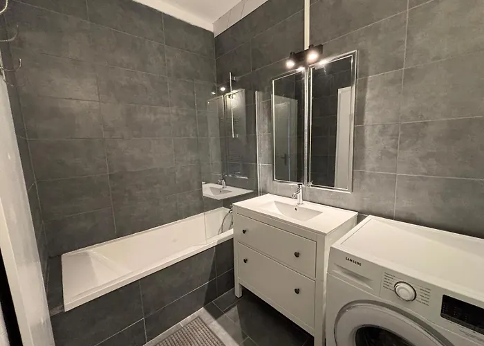 Familial Avec Parking Privatif Carcassonne